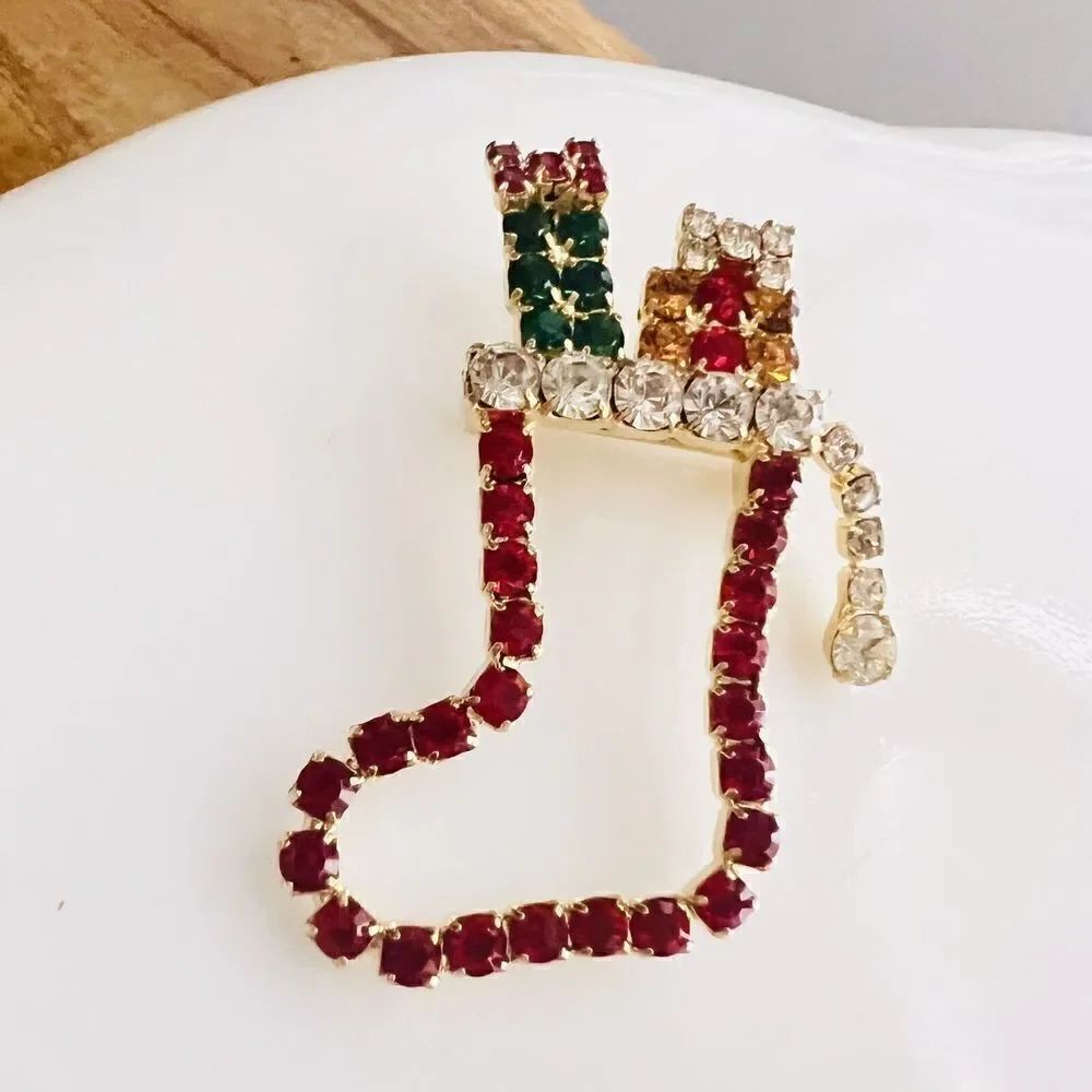 Vintage Christmas Brooch Holiday Stocking Prongs Rhinestones Gifts Boxes 1372